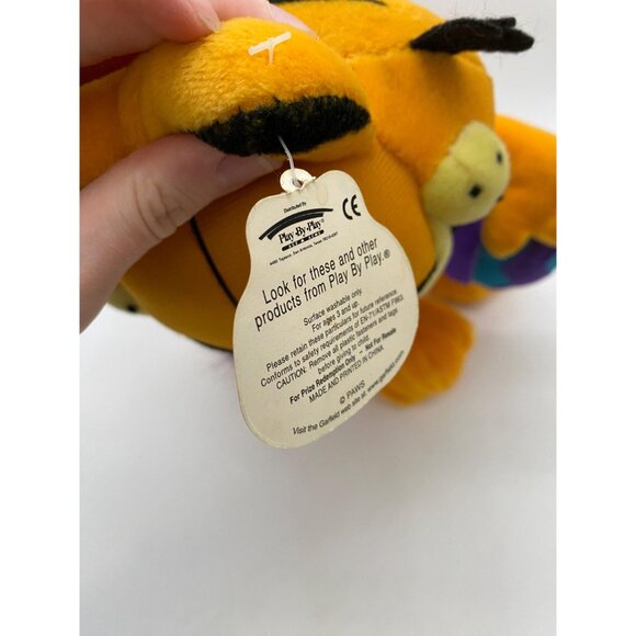 Easter Garfield Plush: Vintage Cartoon Cat Collectible from Play by Play - Picture 5 of 8
